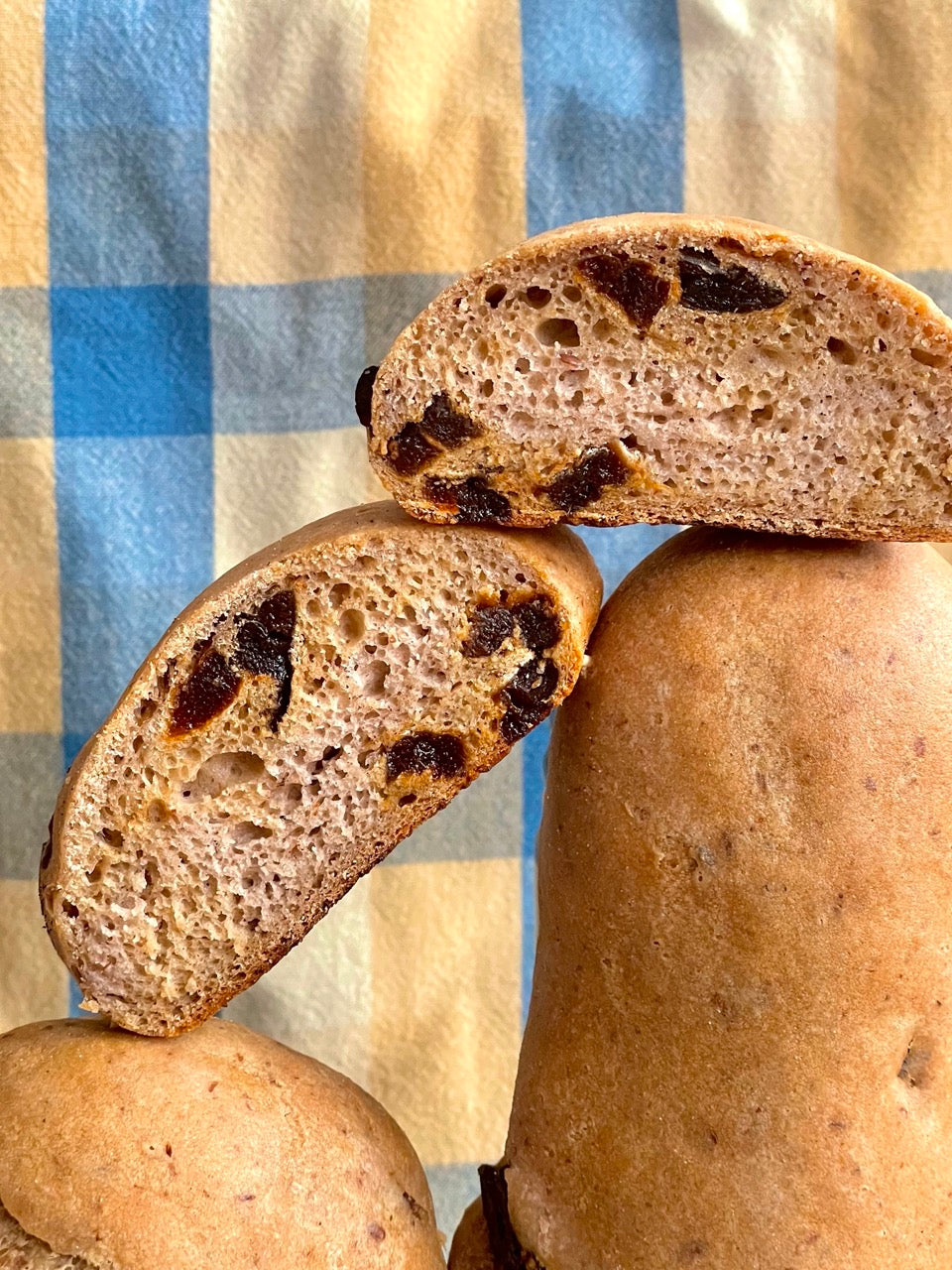 Pain du mois: Abricots, mélasse et gingembre